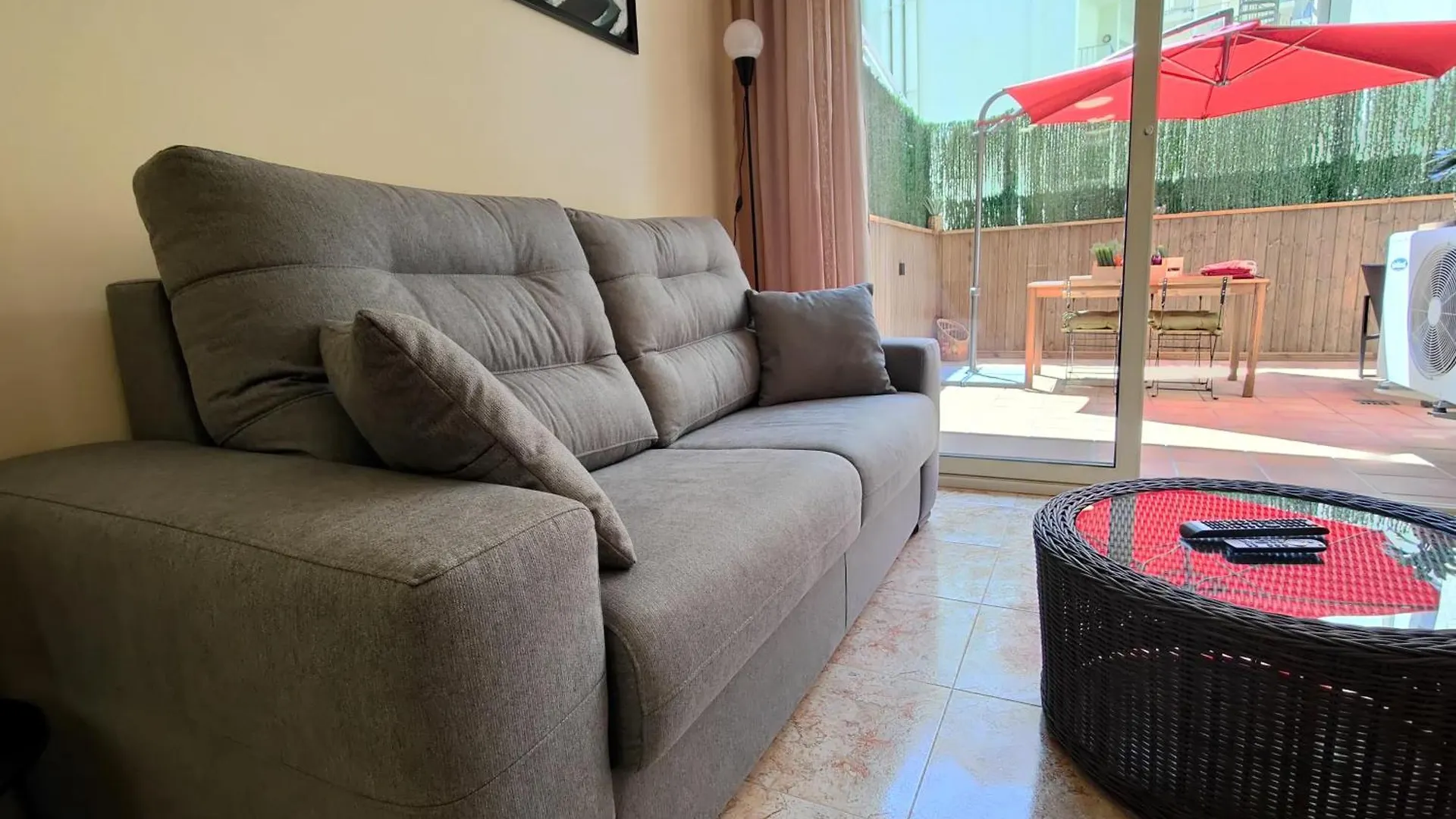 Renthappydays Comme Chez Soi B 6 Apartment Lloret de Mar Spain